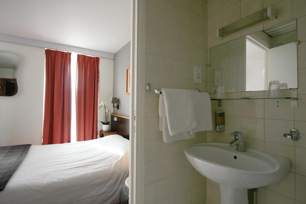 Denfert-Montparnasse Otel Paris Oda fotoğraf